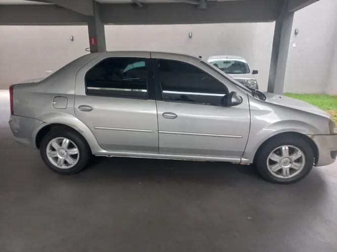 Renault Logan Expression Hi-flex 1.6 8V 4P 2011