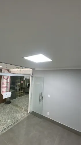 Lojas/Ponto Comercial no Aeroporto 