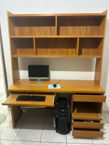 Escrivaninha Madeira com Estante Acoplada