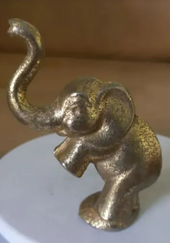 Estátua elefante miniatura bronze latão metal amarelo decoração cenário enfeite antiga