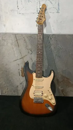 Guitarra Aria Pro II STG-Series HSS (Usado) ? R$ 1.000