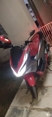 VENDE-SE HONDA PCX SPORT.