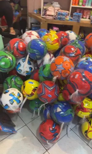 Bolas de Futebol Atacado e Varejo - Lindas Cores e Modelos (Novas)