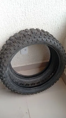 Pneu moto