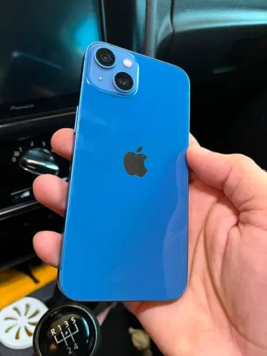 Vendo iPhone 13 em excelente estado e funcionamento perfeito, uma oportunidade!