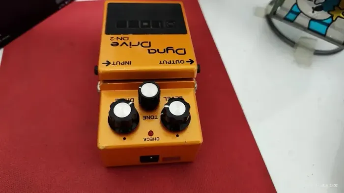 Pedal Boss Dn-2 Dyna Drive Com Tercnologia Dyna Amp 