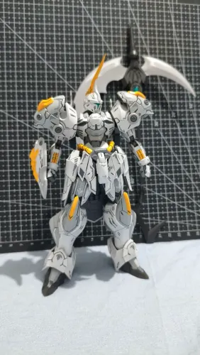 Gundam, varios model kits, montados