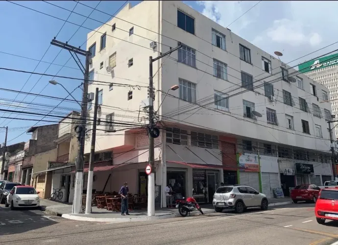 Apto tipo Kit Net no centro