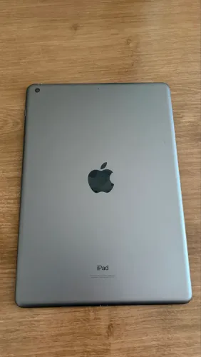 iPad 9 64 gb cinza espacial