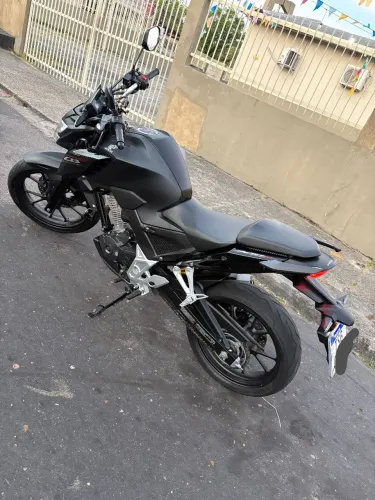 Honda CB 300 única Dona