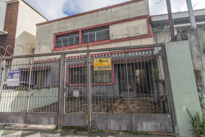 Casa comercial na Rua Vasconcelos Drumond, 326 550 m²