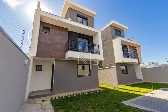 Sobrado com 4 dormitórios à venda, 147 m² - Uberaba - Curitiba/PR