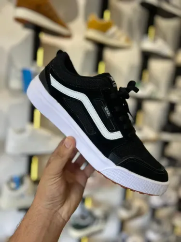 Tênis Vans UltraRange 3D Unissex Premium Cor: Preto/Solado Branco - Disponível 34 AO 43
