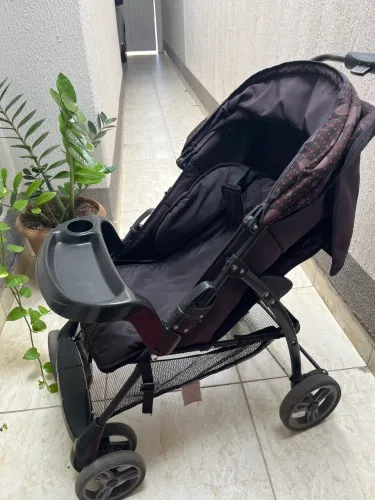Carrinho de Bebê seminovo