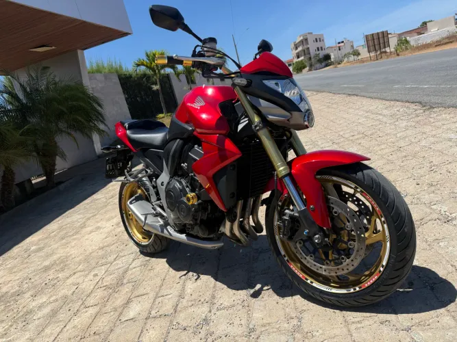 CB1000R 2013 COM APENAS 31.000 km Rodados a mais nova da Paraíba
