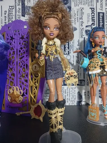 clawdeen wolf hauntlywood