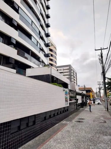 Apartamento com 109m² com 3 Suítes e Varanda à venda na Ponta Verde