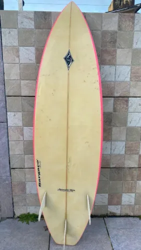PRANCHA TWIN FIN RETRÔ - ALEXANDRE MELO / SARGAÇO SURFBOARDS