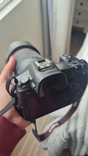 Vendo Canon EOS R (não é a RP)
