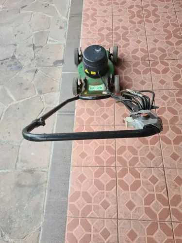 Cortador de grama Trapp MC 20L