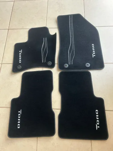 Tapete Fiat Toro original tecido