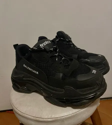 Tênis Balenciaga Triple S Preto Tam. 38- Sneaker Chunky Unissex Original