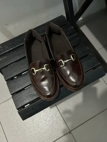 Vendo mocassim seminovo