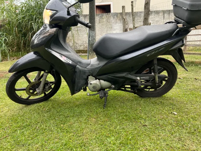 Biz 125 EX Flex cor cinza chumbo