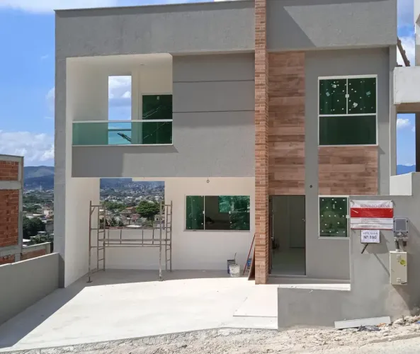 Vendo Casa pronta no Condomínio ao lado do Shopping Nova Iguaçu 3 suítes