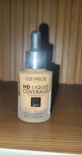 Base Catrice HD Liquid Coverage (037) Golden Beige