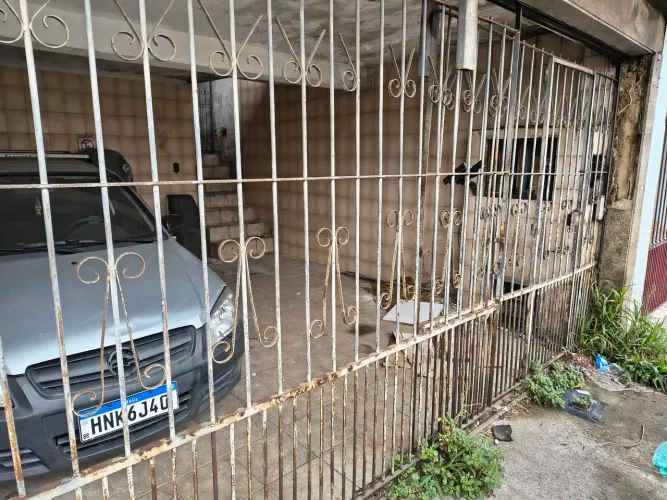 Casa pra reformar bairro Jd Marina SP 