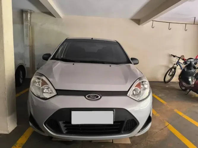 Ford Fiesta Sedan SE 1.6 8V Flex 4P 2014