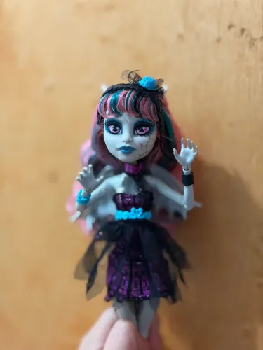 Rochelle Zombie Shake
