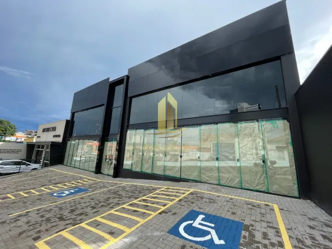 PONTO COMERCIAL PARA VENDA NA AV. CHAMPAGNAT