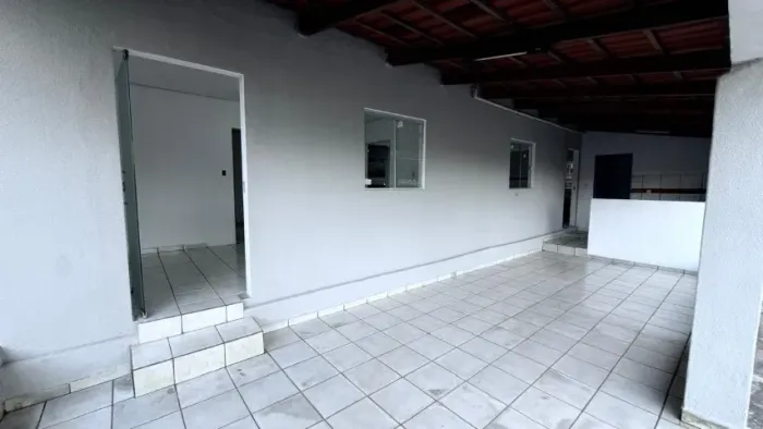 Casa 3 quartos sendo uma suite no Setor Vila João Vaz