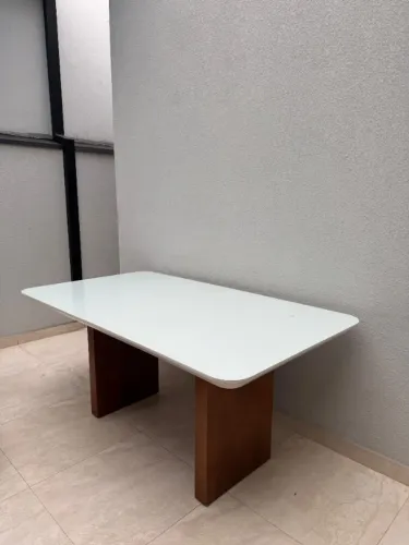 Mesa de jantar com 4 cadeiras para restauração (tampo de vidro quebrado)