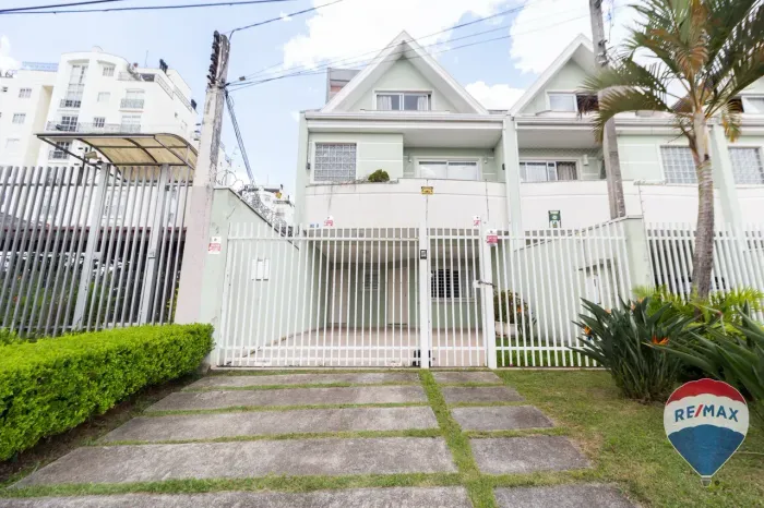 SOBRADO TRIPLEX  - CRISTO REI - CURITIBA/PR