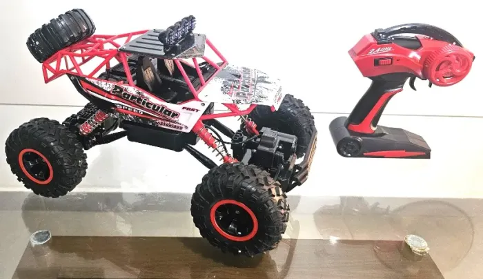 Carrinho De Controle Remoto Recarregável Off-Road 4x4 Super Potente Bateria Enorme Novo