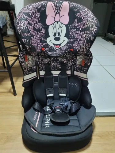 Cadeirão p automóveis super novo da Minnie no precinho 150 reais