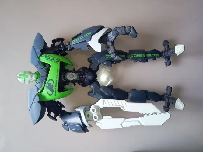 BONECO CYTRO - MAX STEEL