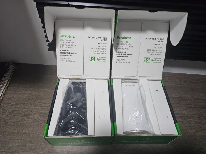 Kit 2 Roteadores Intelbras Wi-Fi 6 Mesh IH 3000 (Preto + Branco) - Pouco Uso