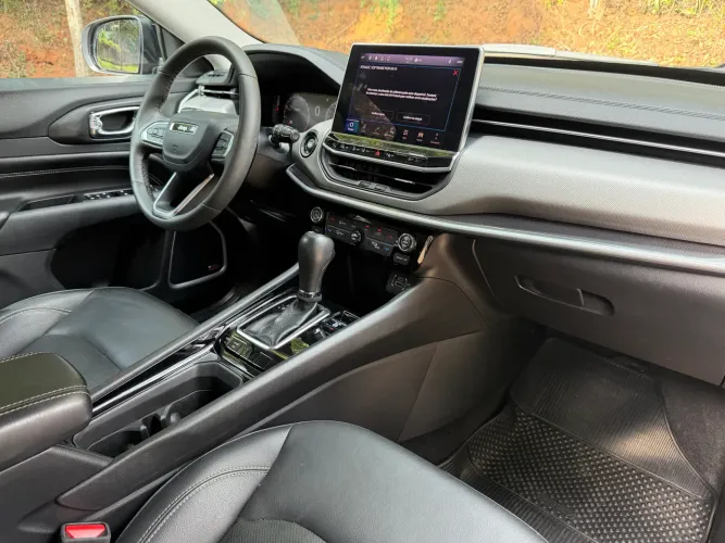 Jeep Compass Long. T270 1.3 TB 4X2 Flex AUT 2025