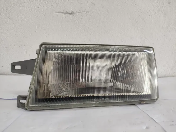 Farol uno/Elba/Fiorino, lado esquerdo 1991/2004, original arteb, sem recuperação 