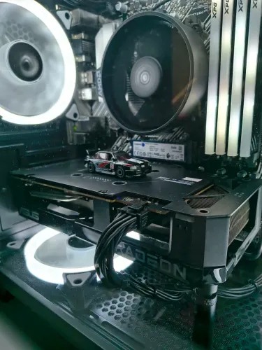 Placa de vídeo Asus RX7600 8GB