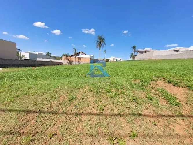 Terreno à venda, 588 m² por R$ 330.000,00 - Condominio 7 Lagos - Itatiba/SP
