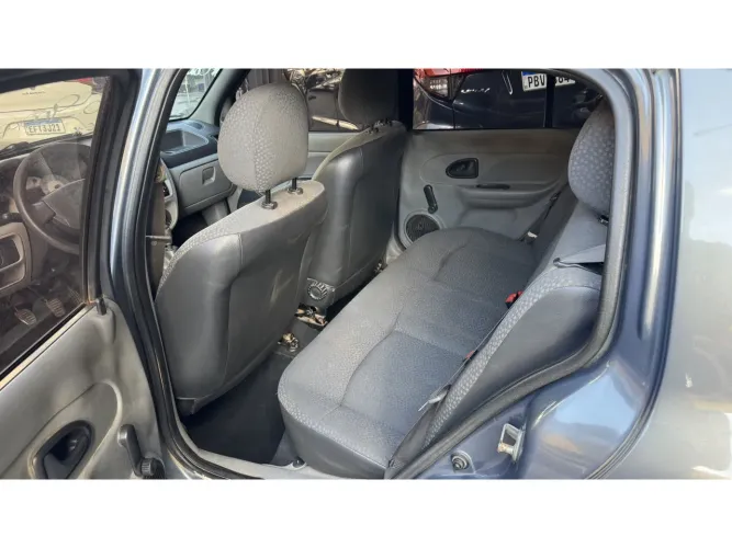 Renault Clio Campus Hi-flex 1.0 16V 5P 2011