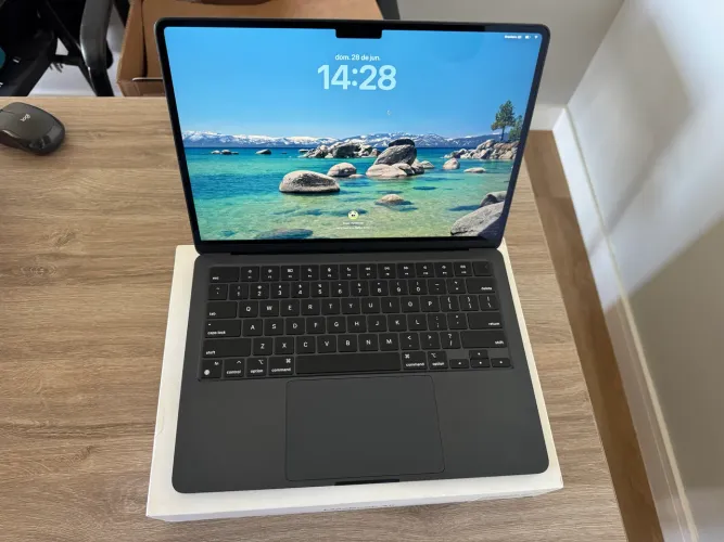 MacBook Air M2 16GB