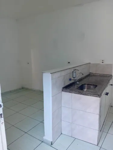 Aluga uma casa