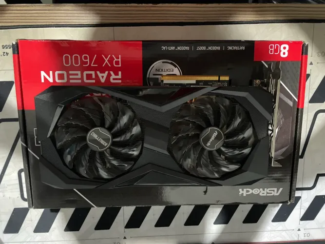 AMD Radeon RX 7600 ASrock