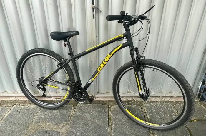 Bicicleta caloi aro 29 semi nova